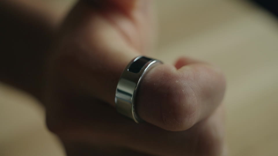 Swipe and tap on the ring’s touchpad.